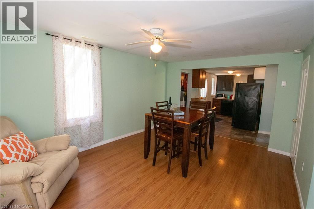 120 CROSS Street E - 13