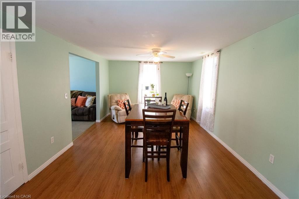 120 CROSS Street E - 15