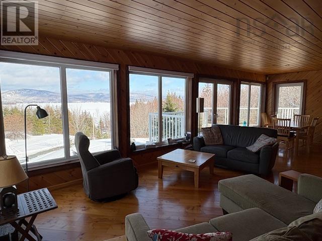 692 Portage Road - 28