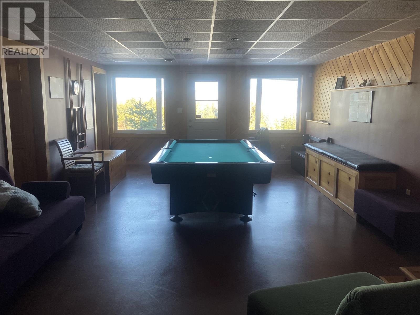 692 Portage Road - 34