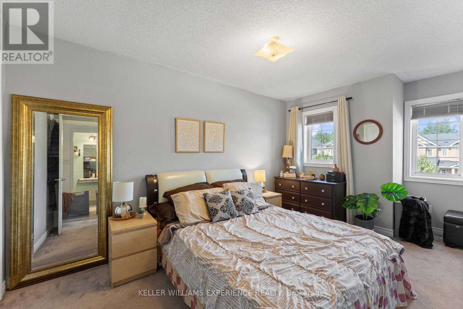 110 COLLIER CRESCENT - 11