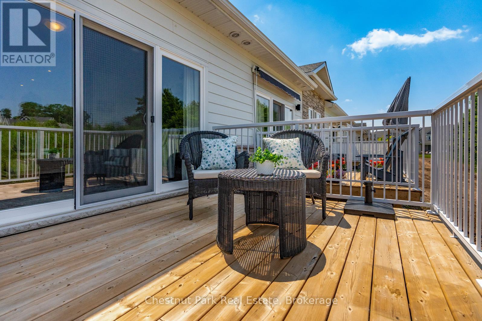 161 HAWTHORN CRESCENT - 17