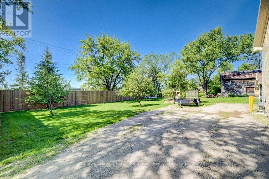 146 QUEEN STREET S - 33