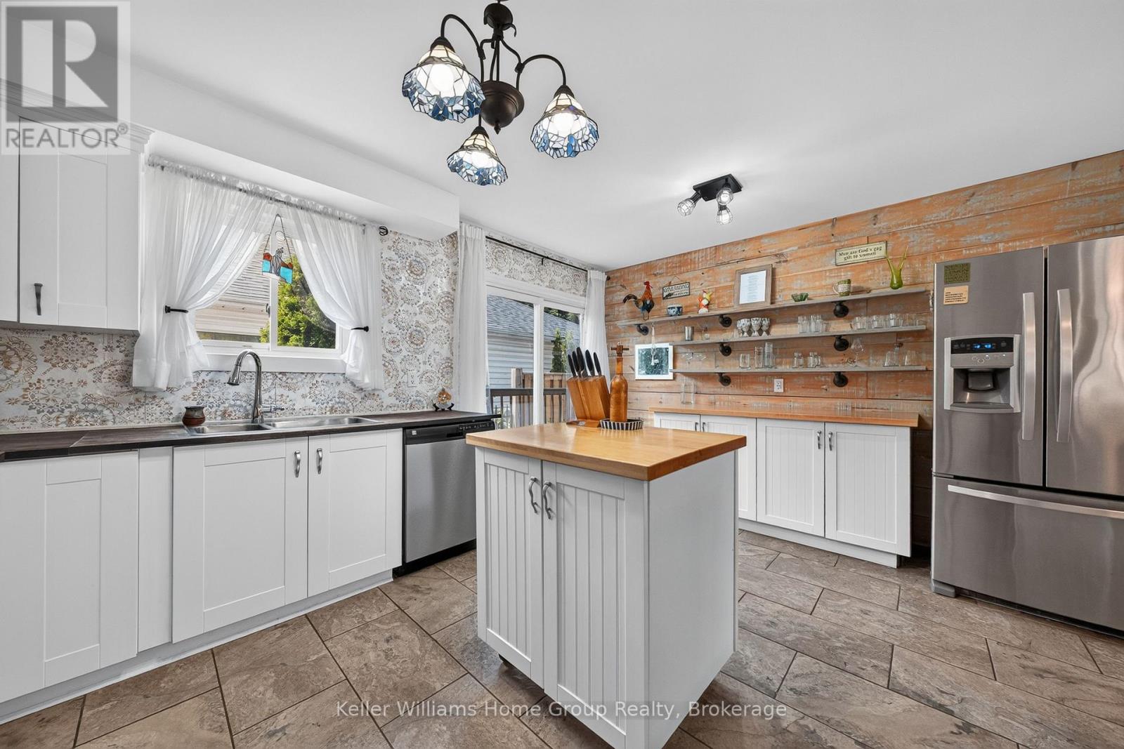 129 PARKSIDE DRIVE W - 18