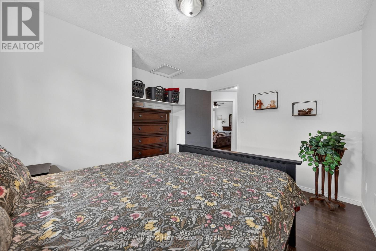 129 PARKSIDE DRIVE W - 27