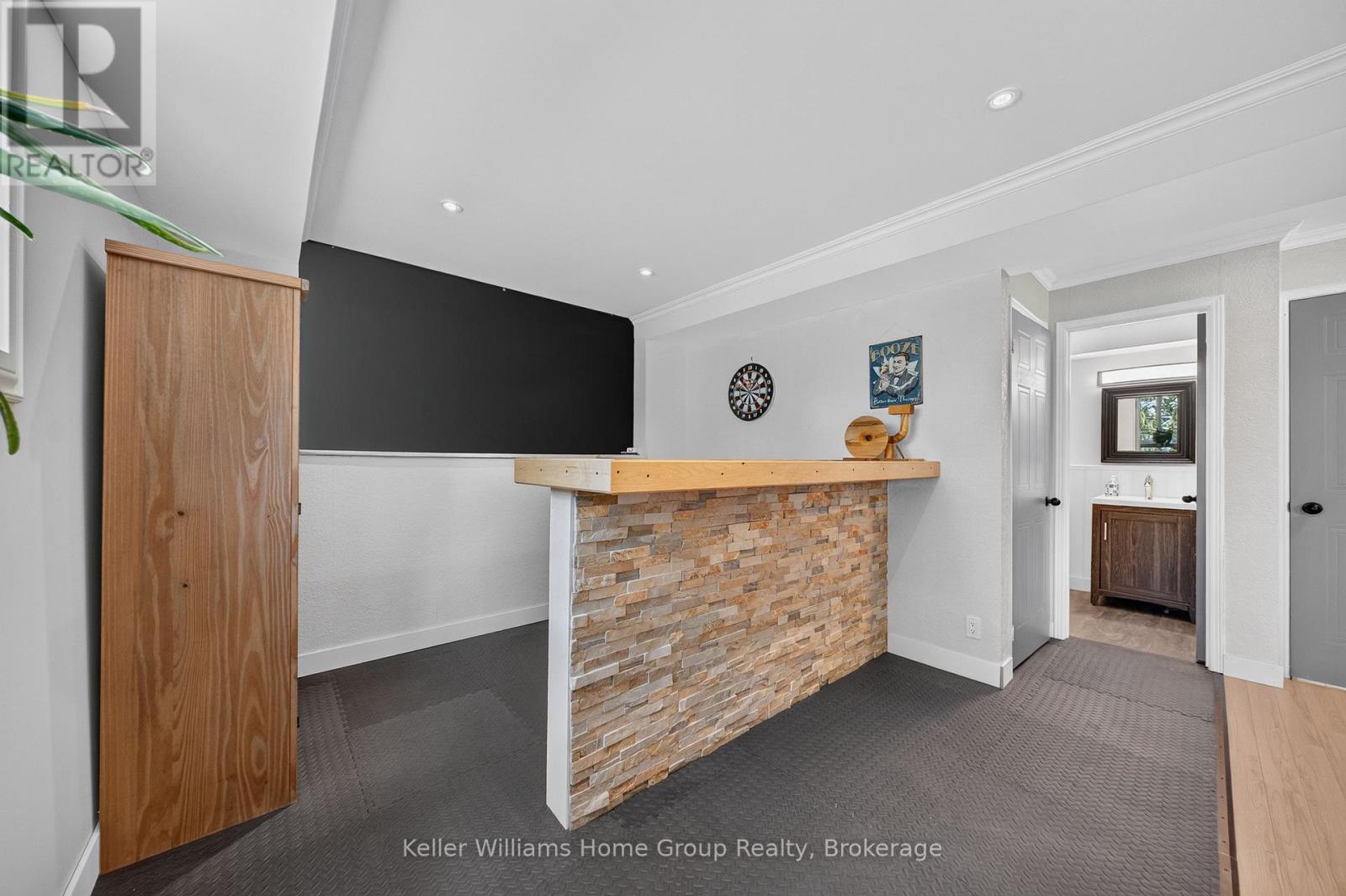129 PARKSIDE DRIVE W - 35