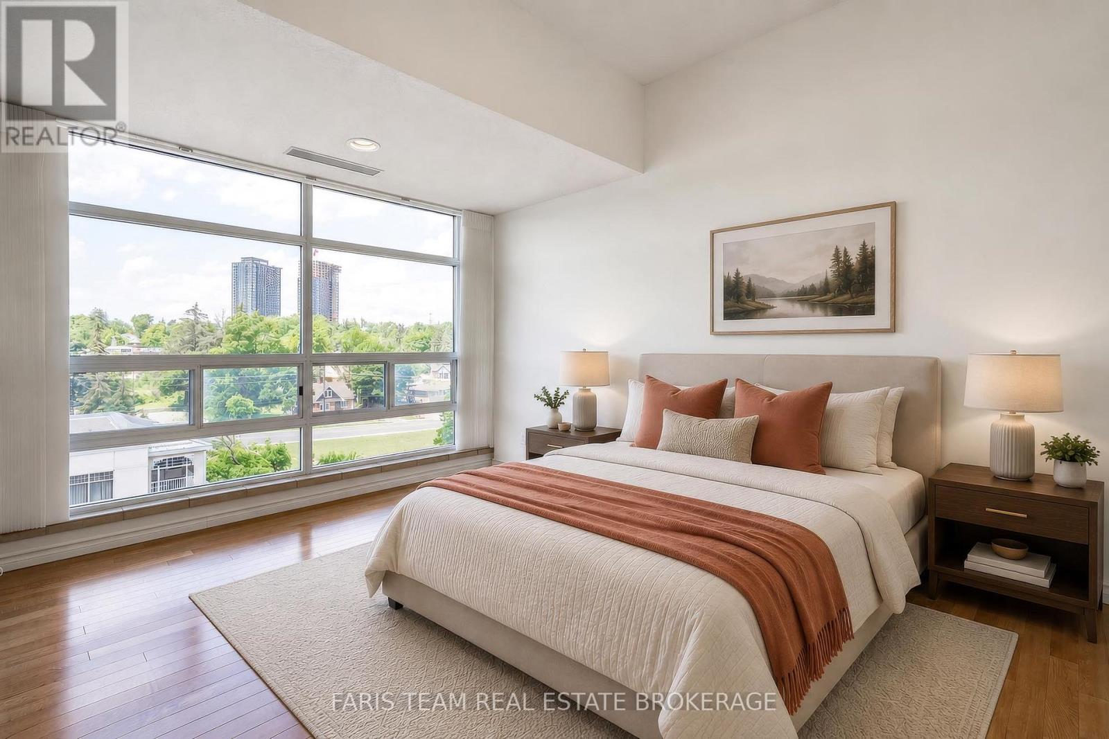 #82 74 ROSS STREET - 16