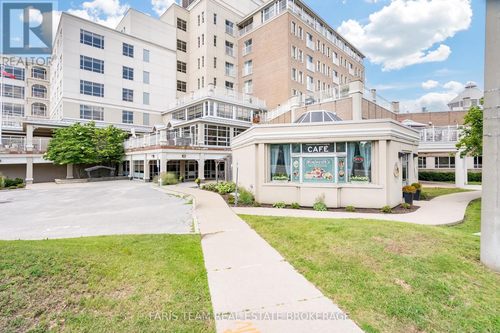 #82 74 ROSS STREET - 2