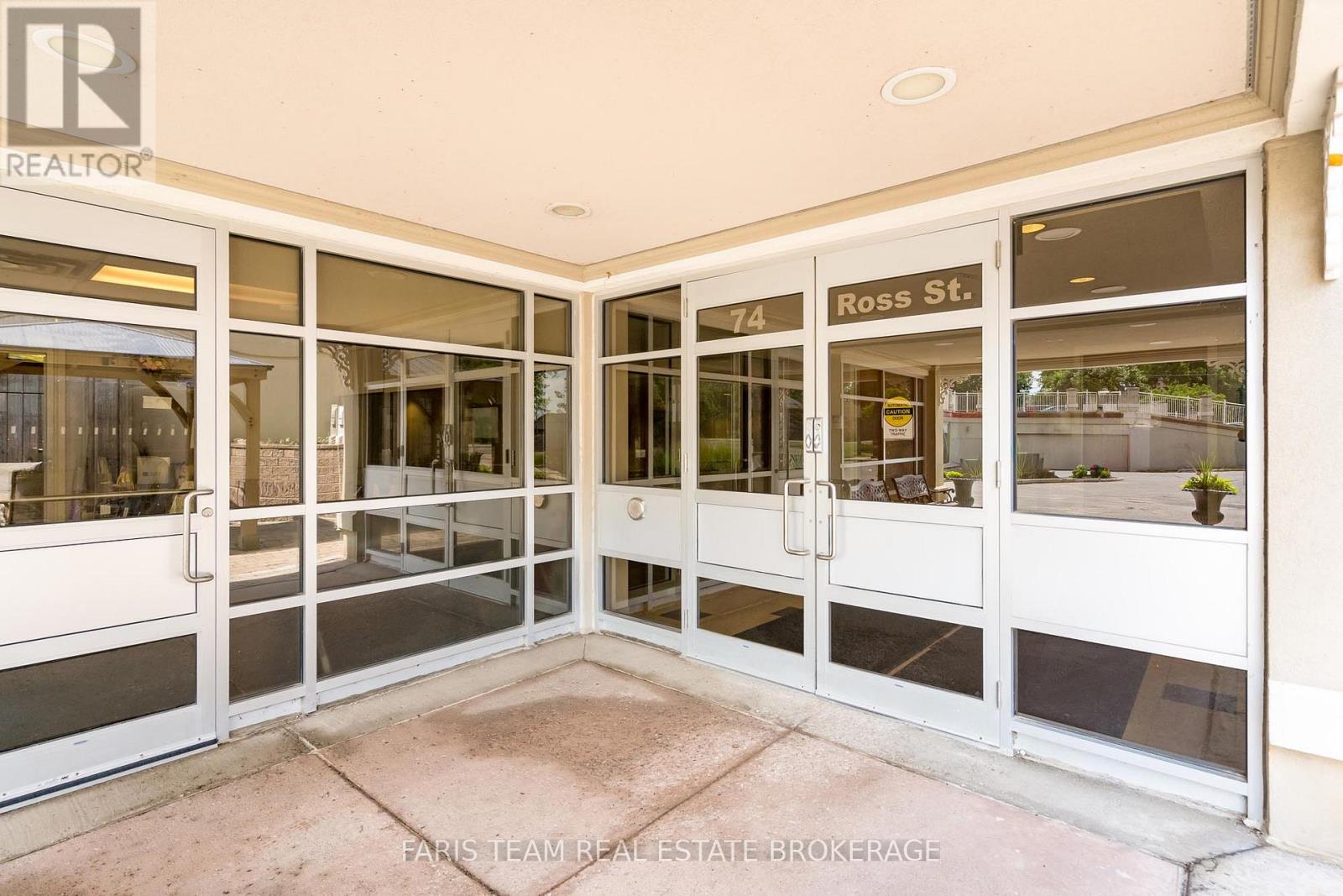 #82 74 ROSS STREET - 3