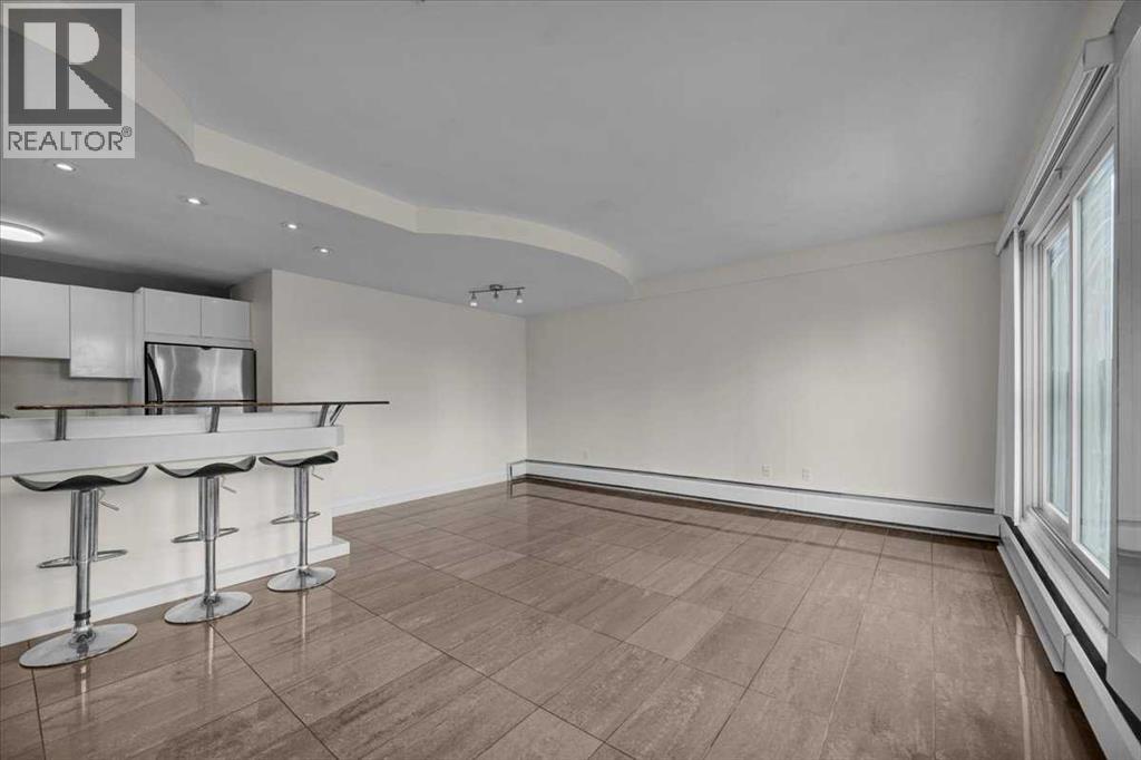 #704 706 15 Avenue SW - 12