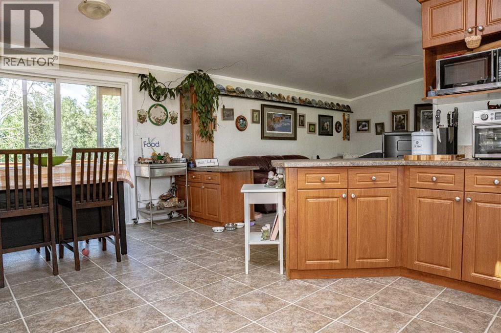 85027 Highway 688 - 9