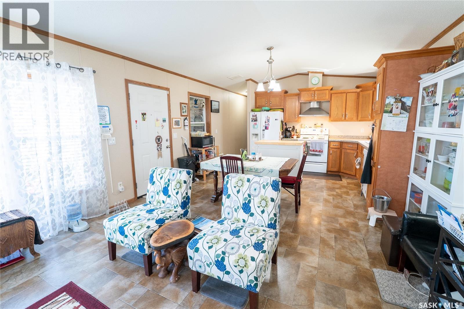 102 Herbert STREET - 5