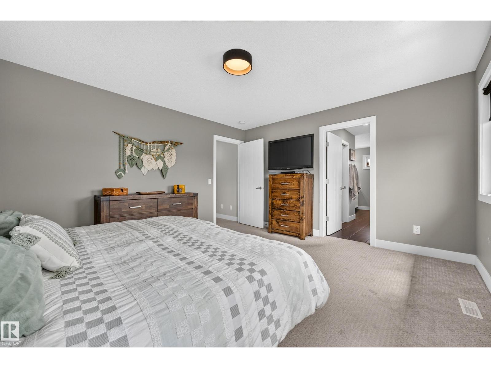 3803 48 AV — photo 44