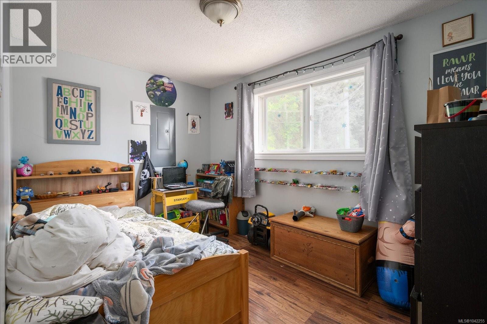 671 Beaconsfield Rd - 16