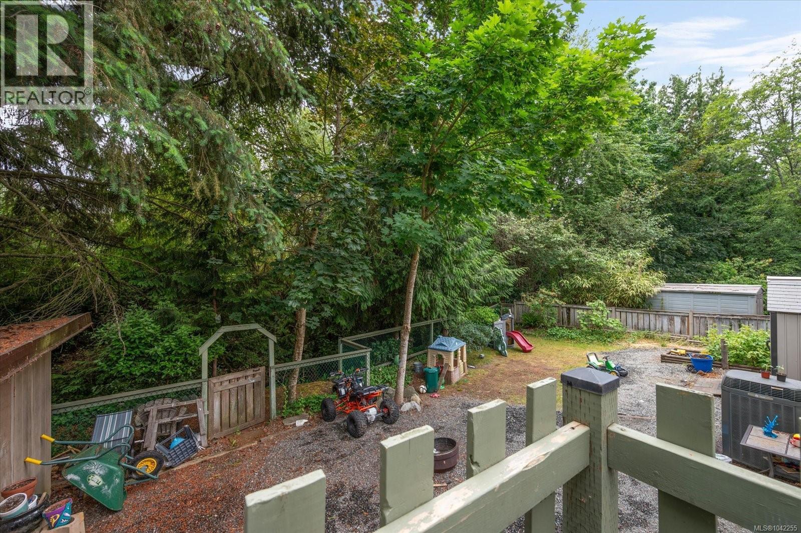 671 Beaconsfield Rd - 21