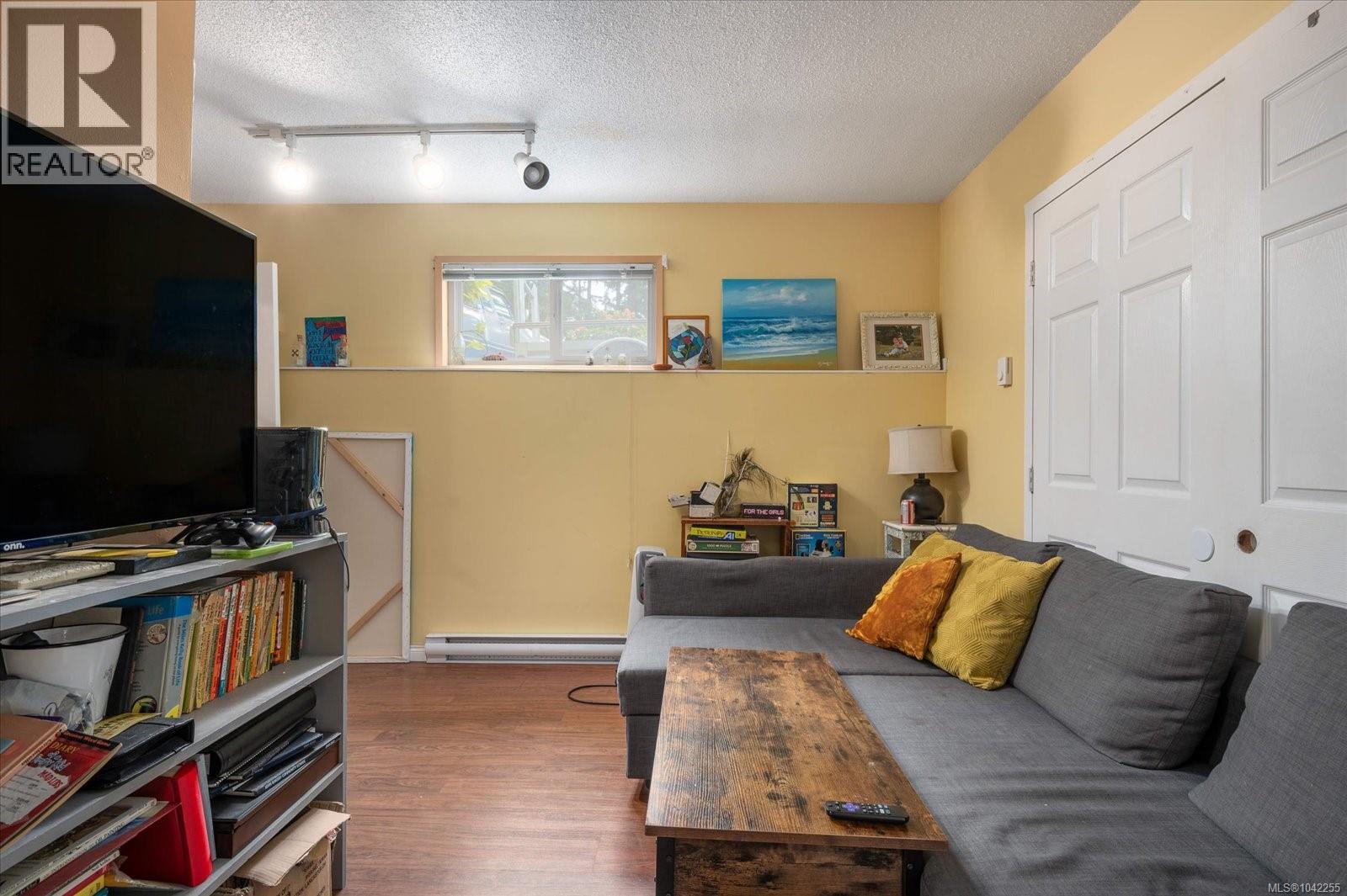 671 Beaconsfield Rd - 27
