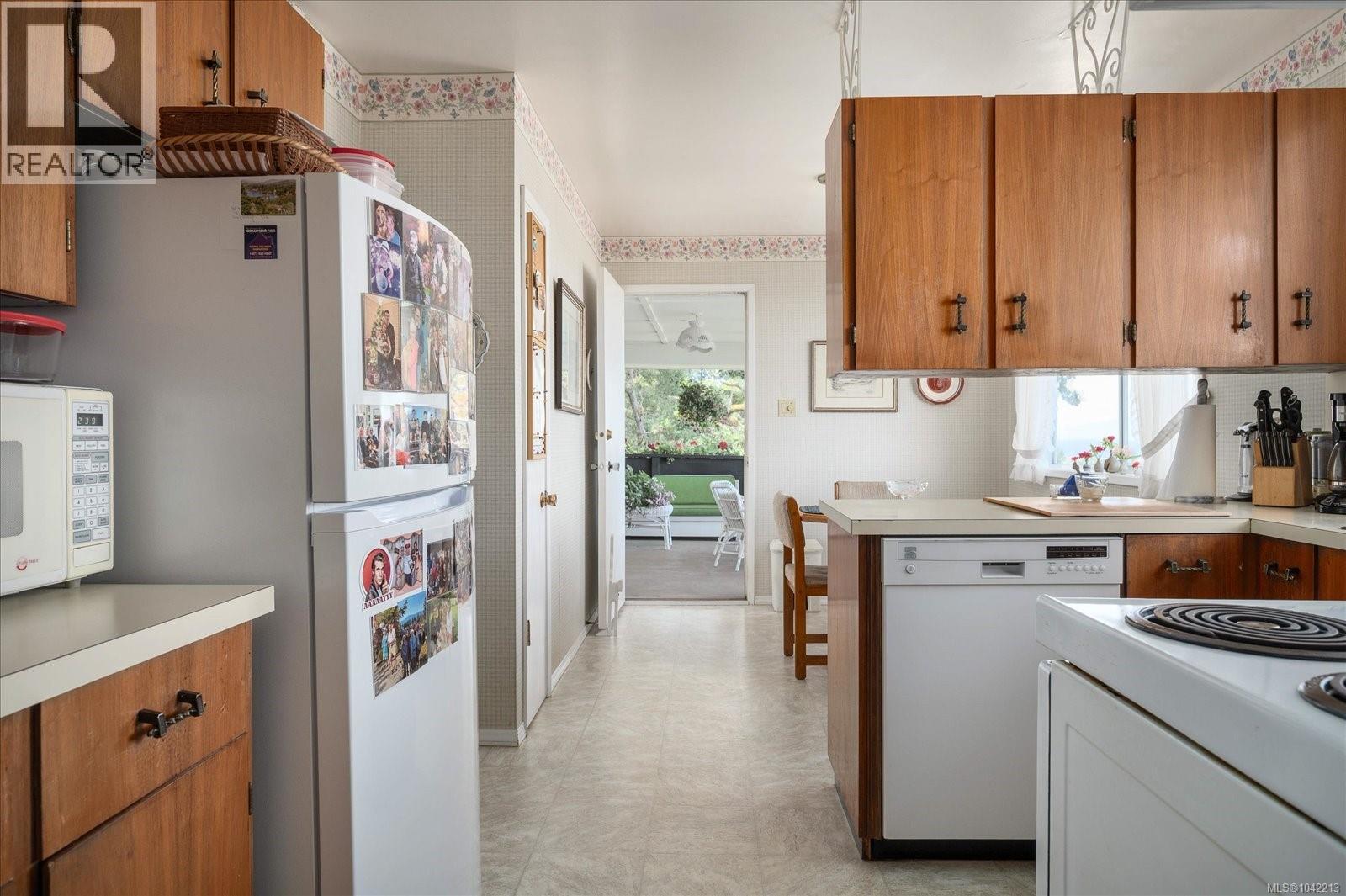 3647 Overlook Dr - 12