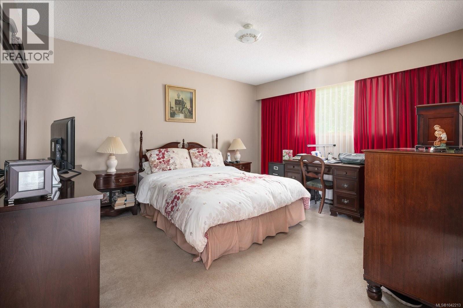3647 Overlook Dr - 17
