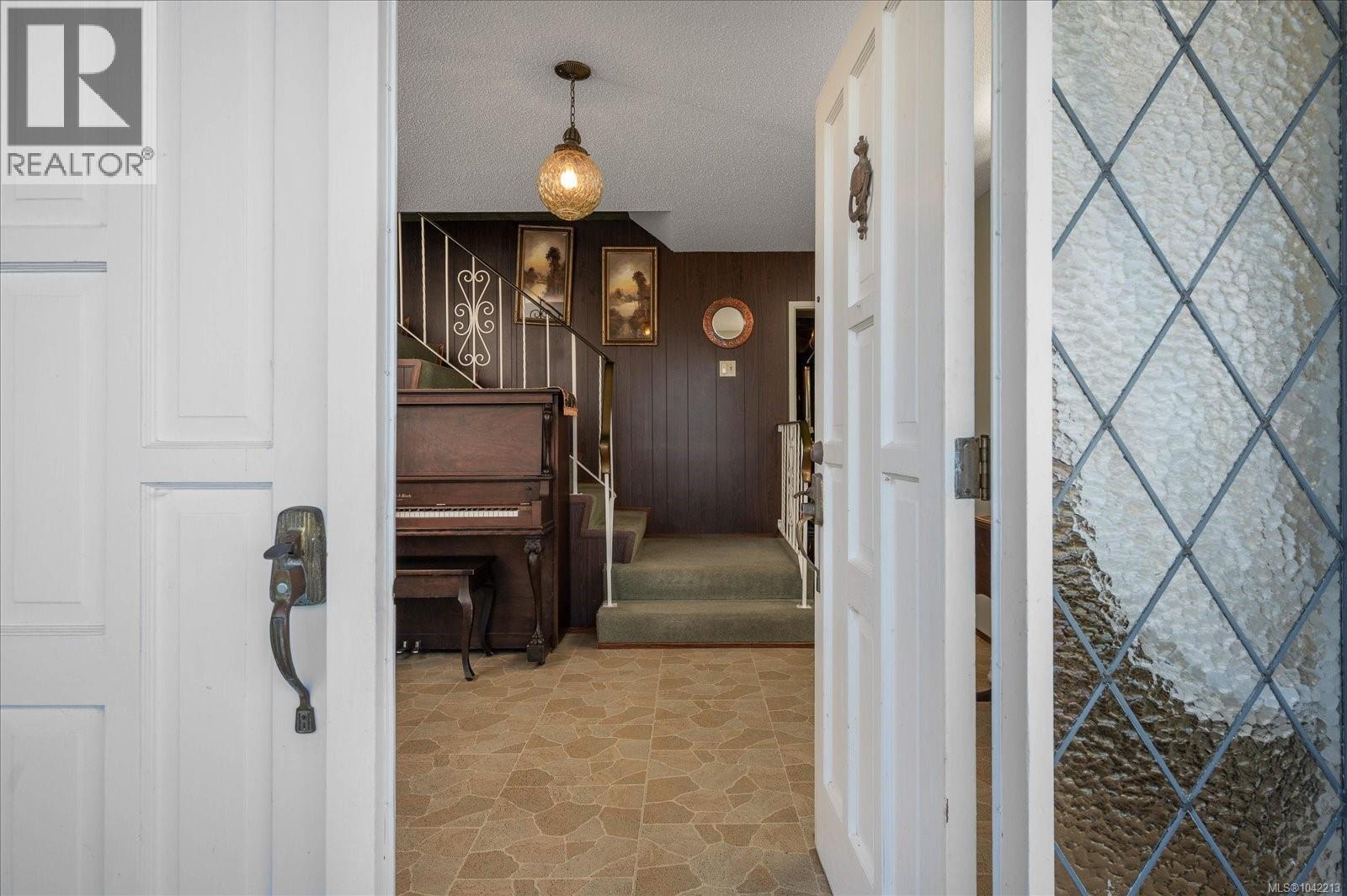 3647 Overlook Dr - 3