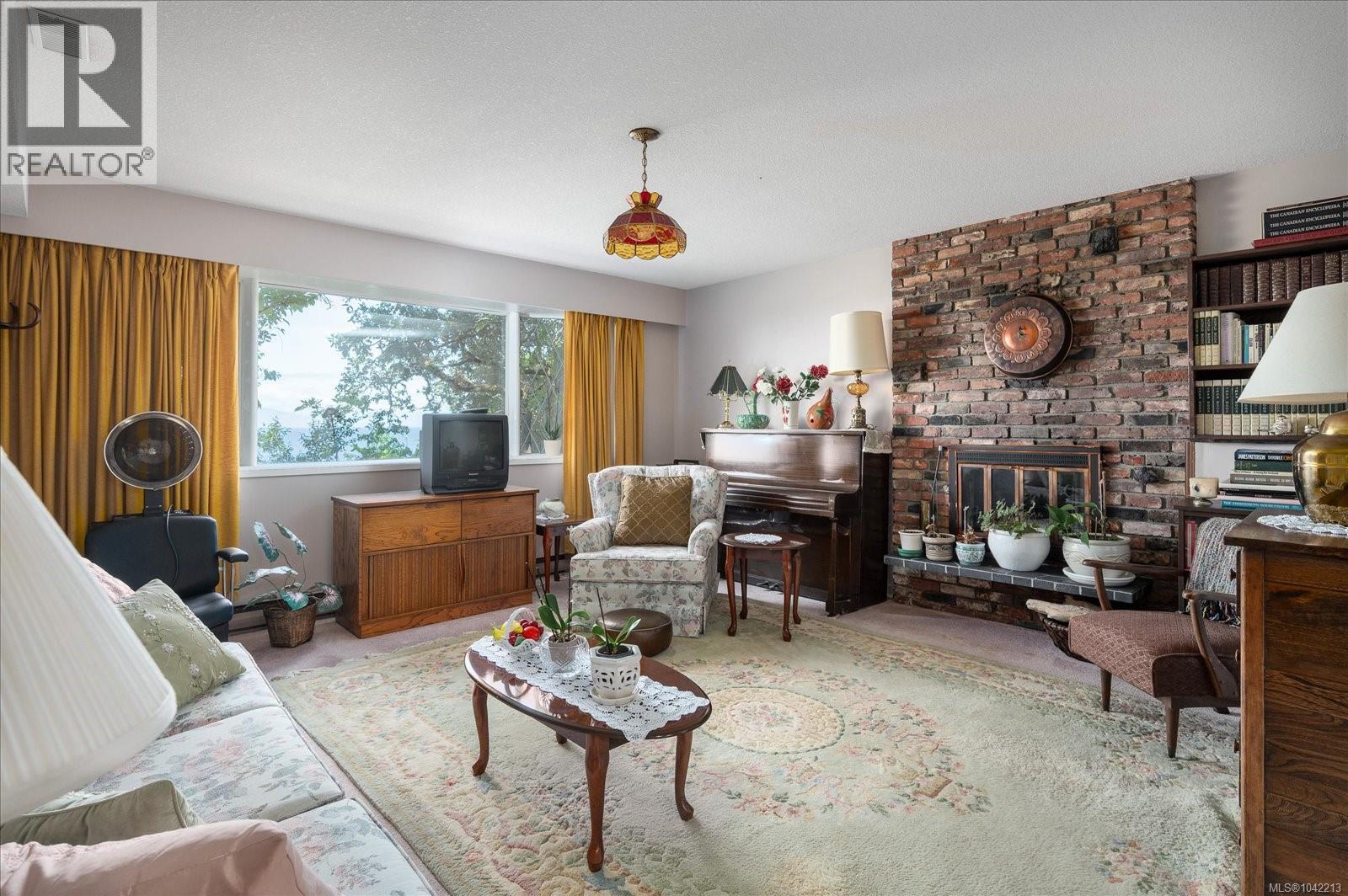 3647 Overlook Dr - 32