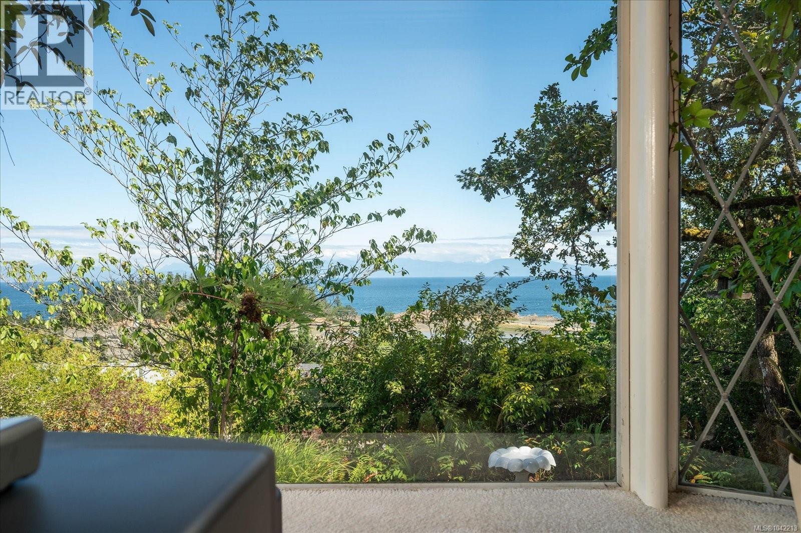 3647 Overlook Dr - 33