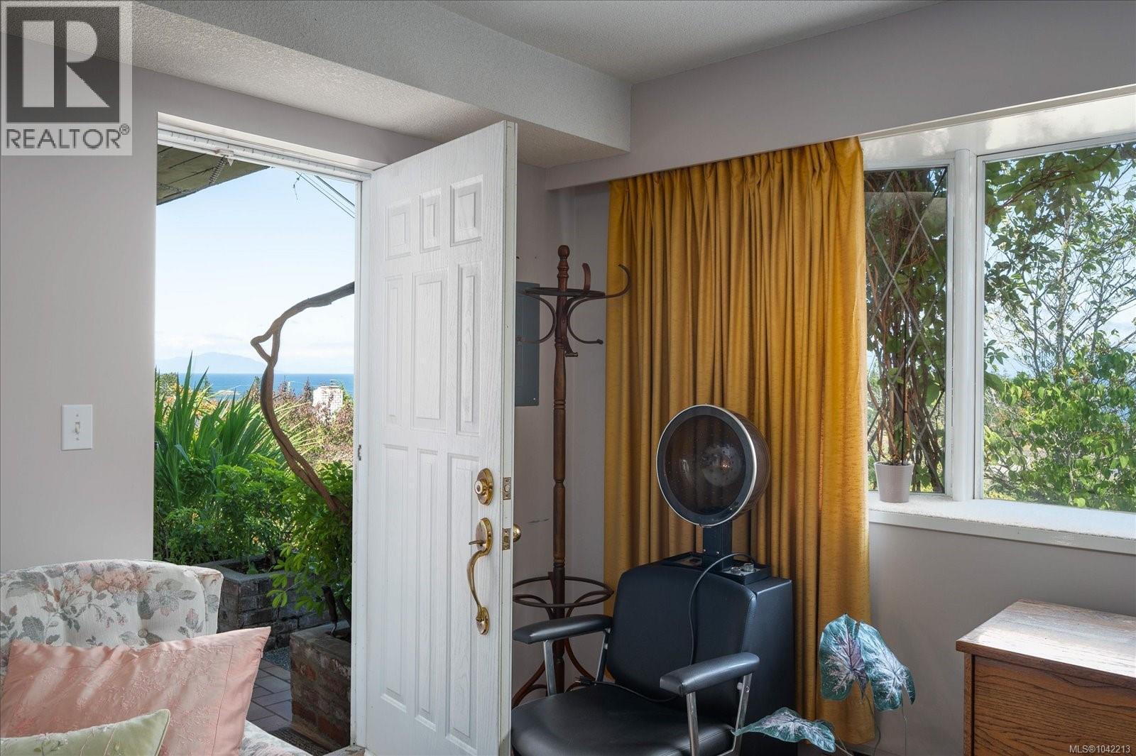 3647 Overlook Dr - 34
