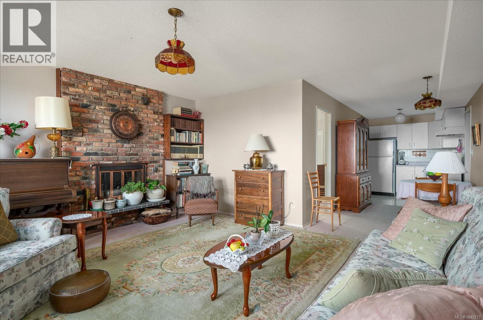 3647 Overlook Dr - 36