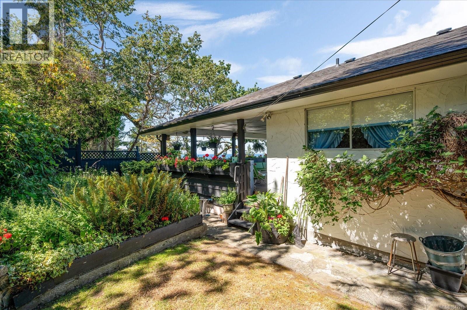 3647 Overlook Dr - 50