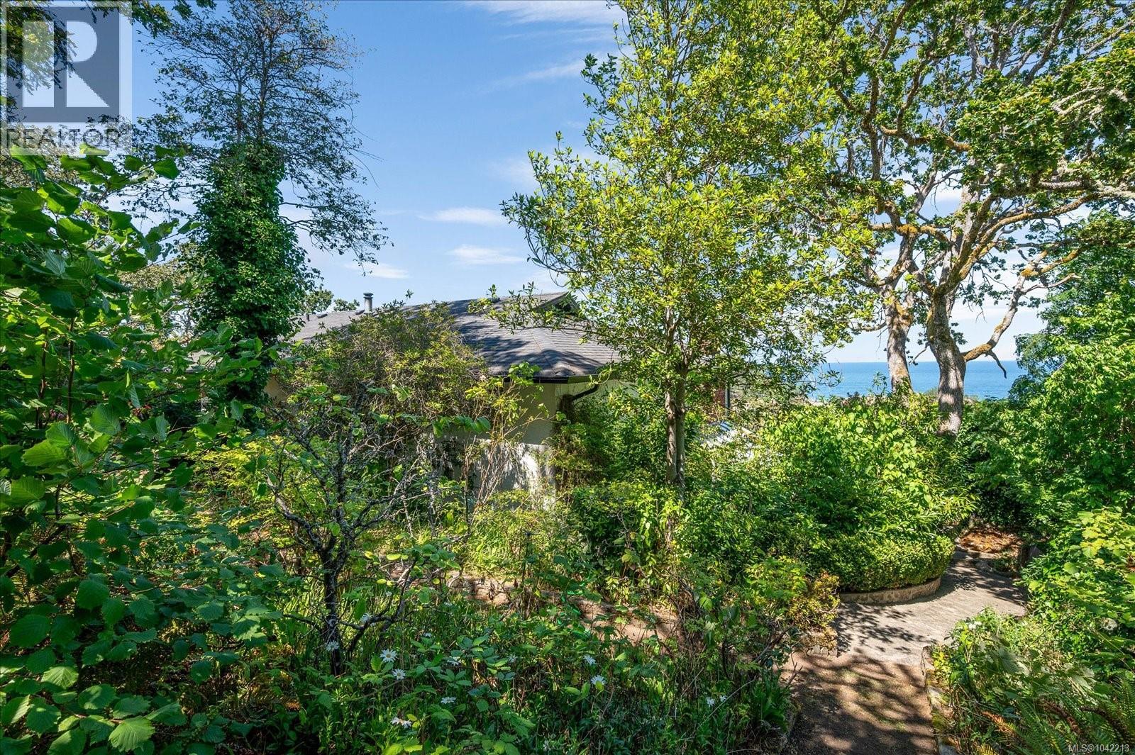 3647 Overlook Dr - 52