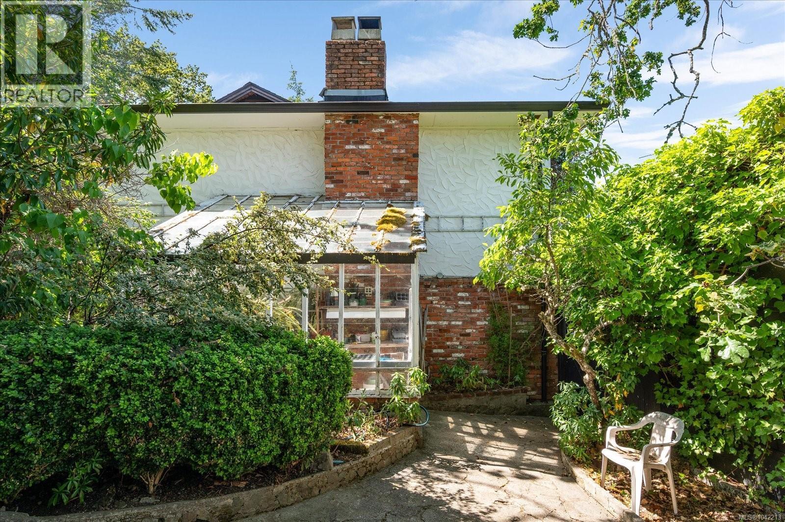 3647 Overlook Dr - 53