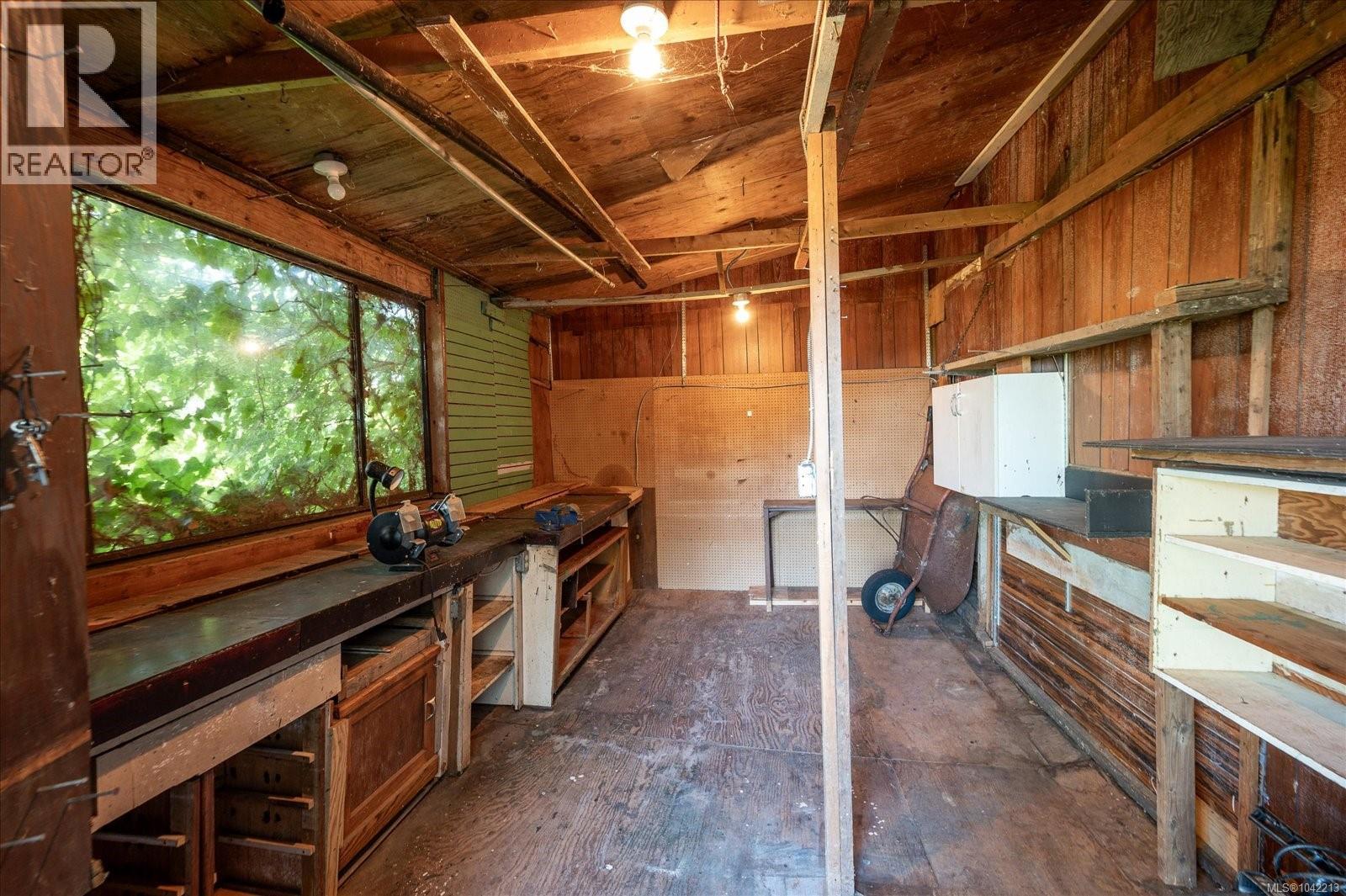 3647 Overlook Dr - 56