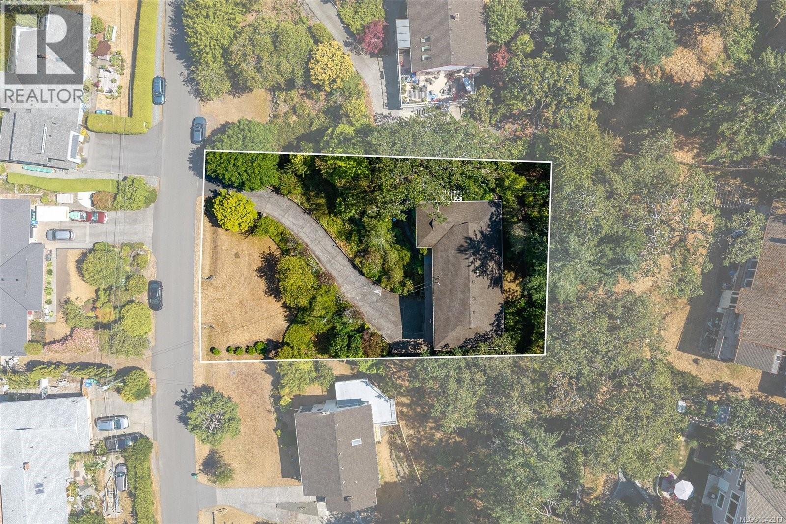 3647 Overlook Dr - 60