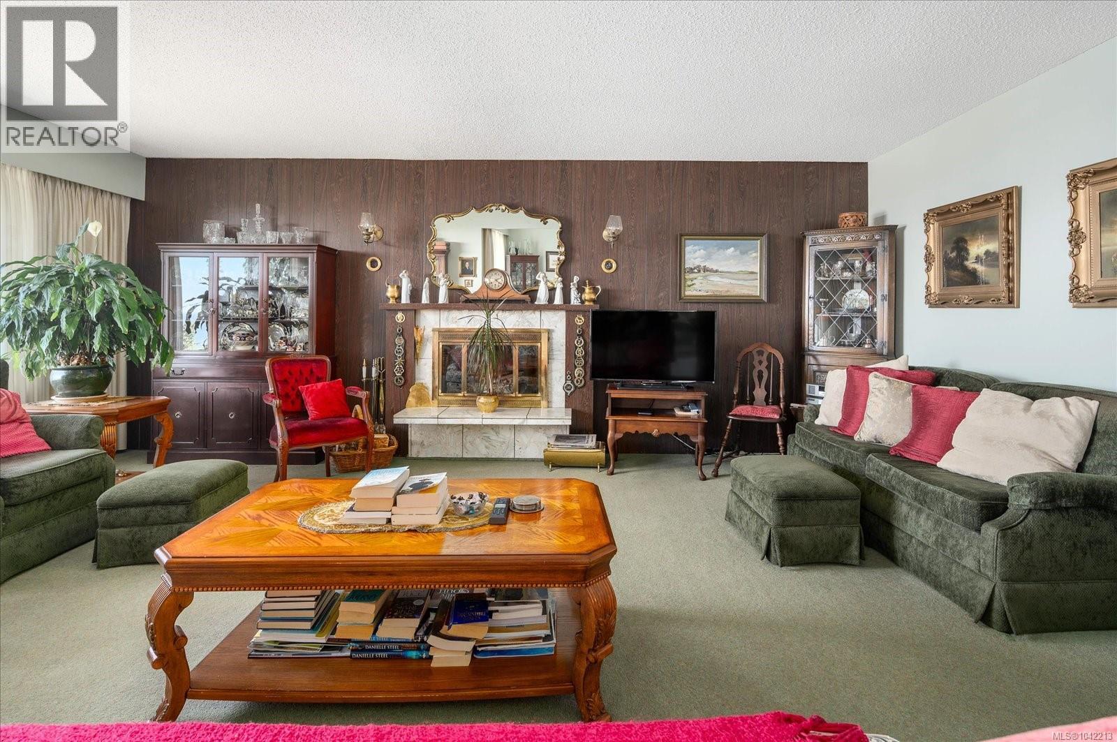 3647 Overlook Dr - 8