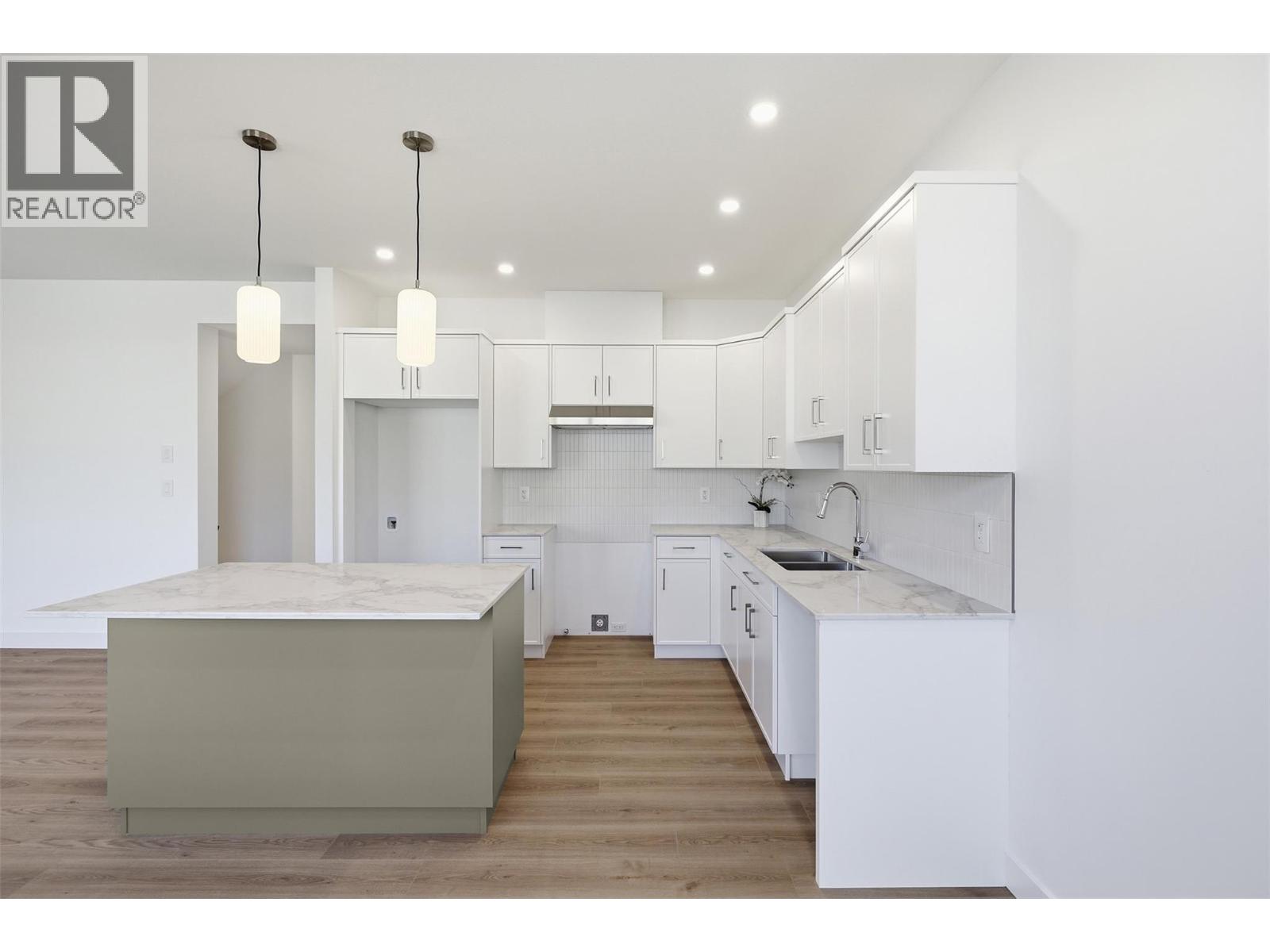 #146 2050 Grasslands Boulevard - 4