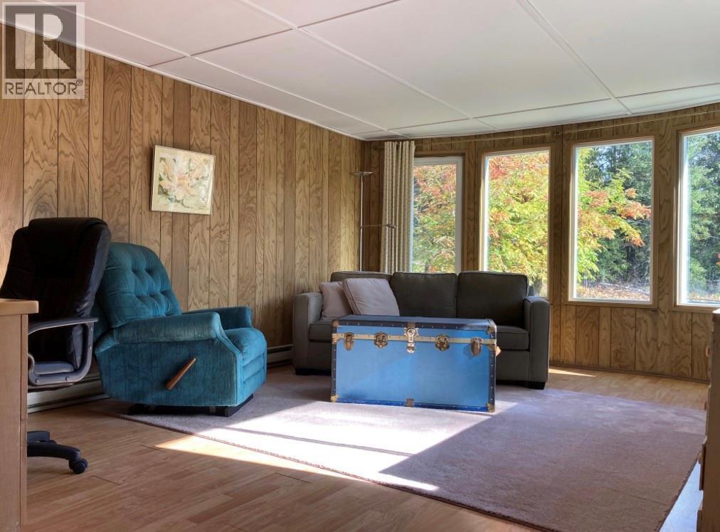 864 Bartley Road - 5