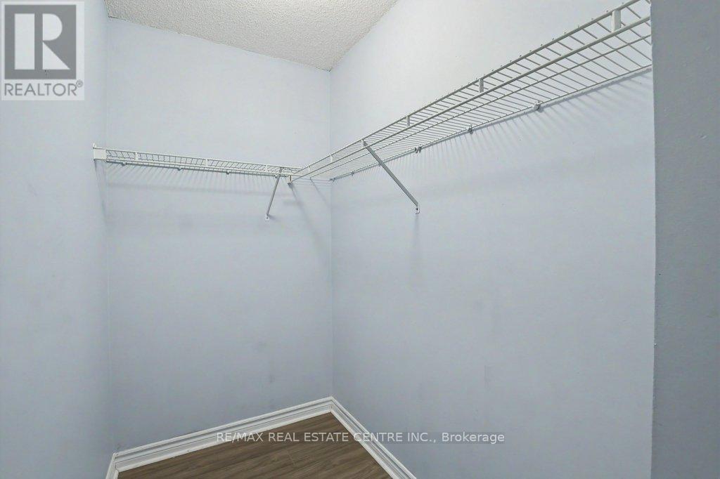#10 76 RIVER DRIVE - 25