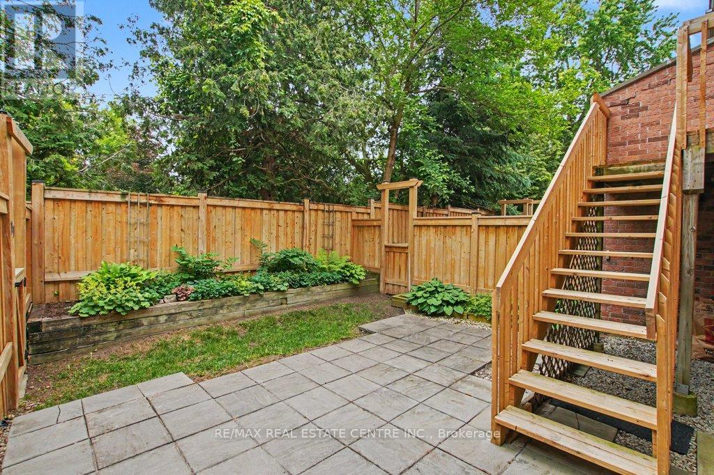 #10 76 RIVER DRIVE - 35