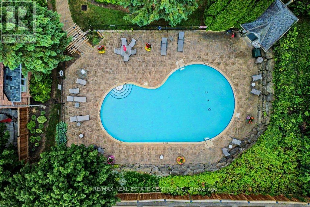 #10 76 RIVER DRIVE - 41