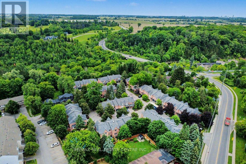#10 76 RIVER DRIVE - 40