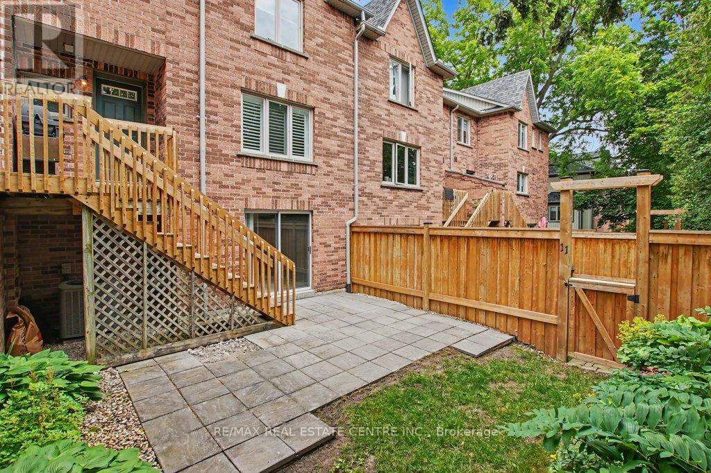 #10 76 RIVER DRIVE - 37
