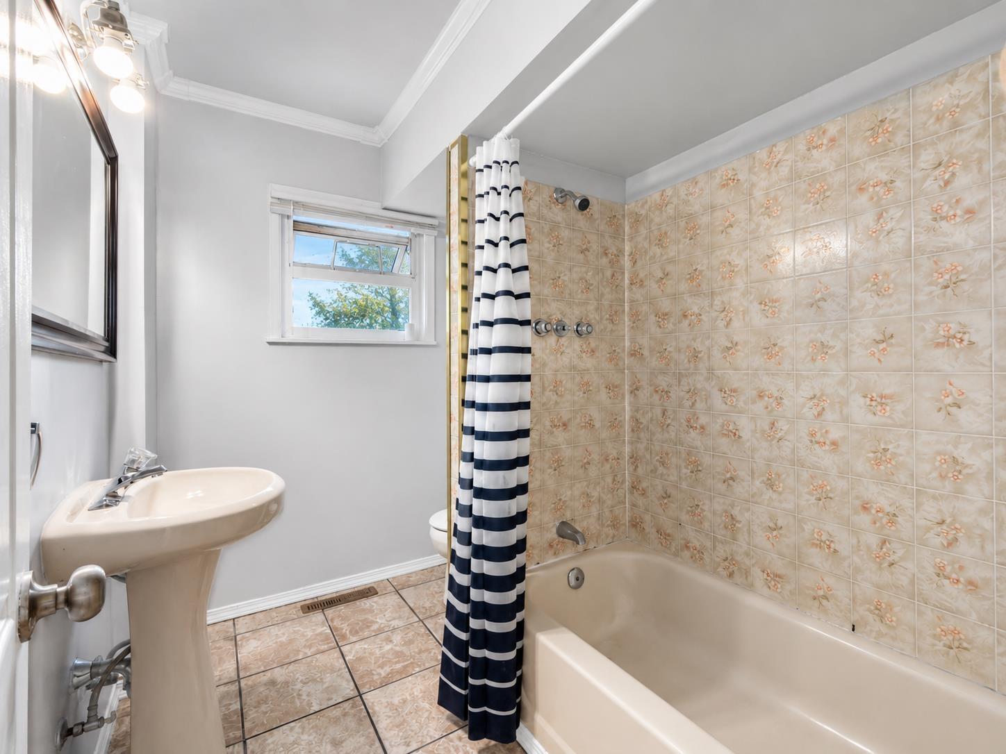 3 Bed, 1 Bath House for Rent in Delta – 8134 112 A STREET, Delta – MLS# R3142434 - Image 13
