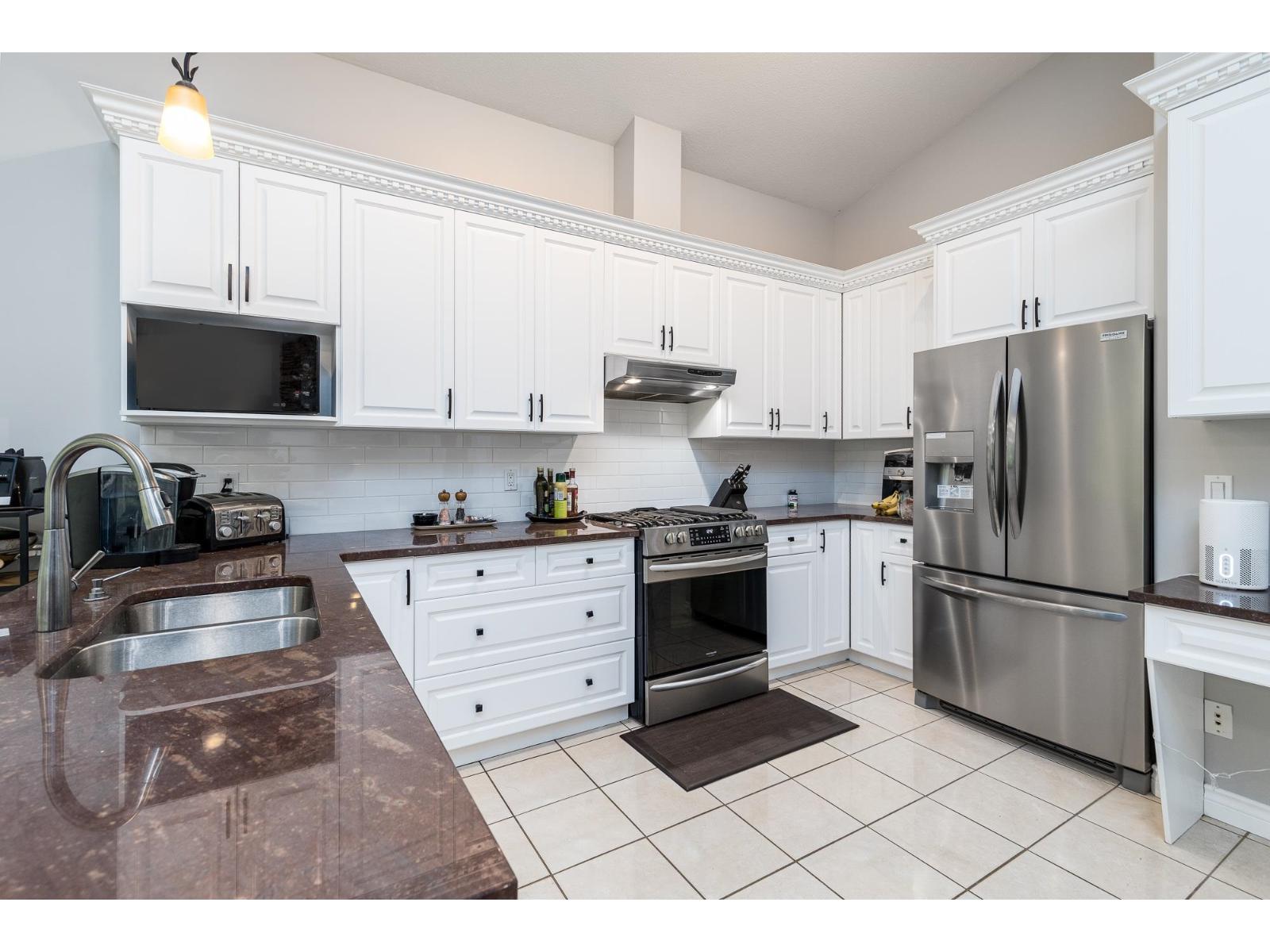 12156 BELL STREET, Mission
