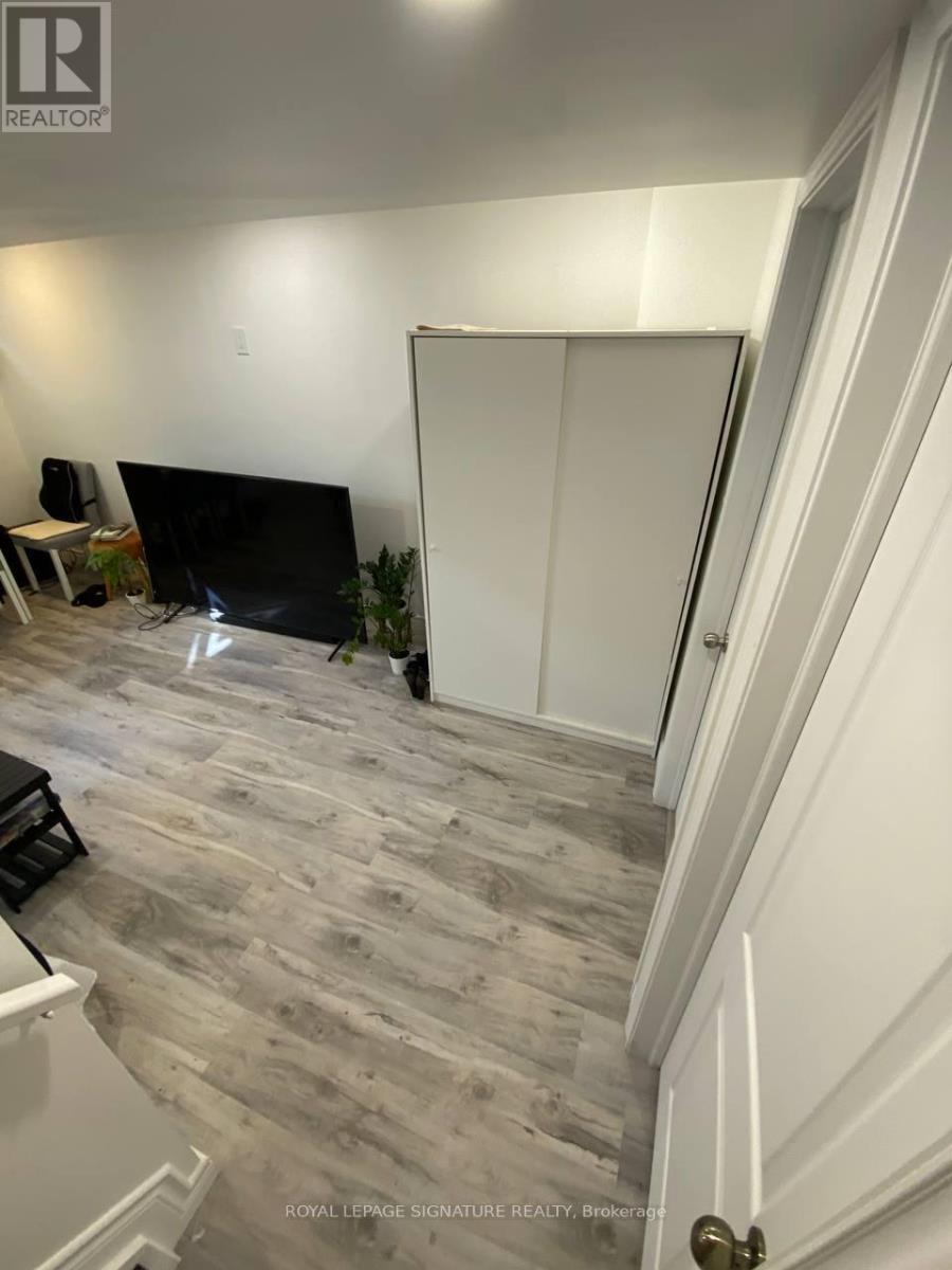 759 EDWARDS AVENUE - 32