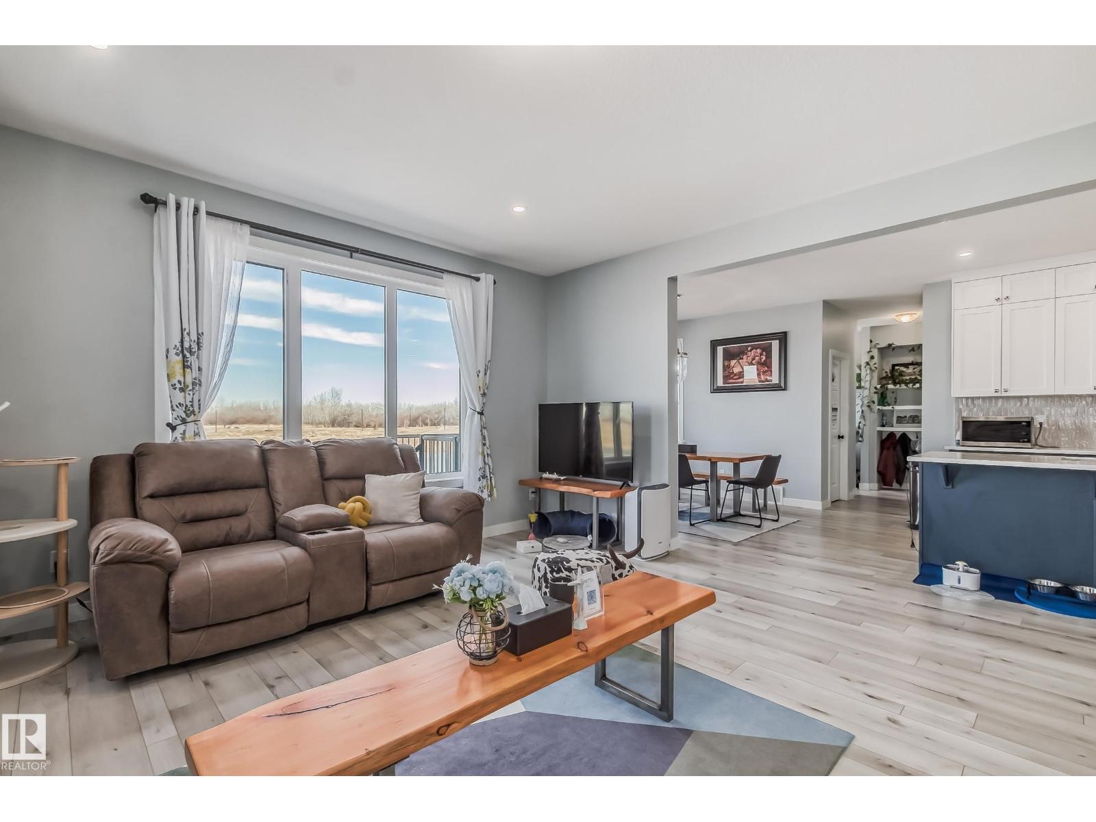 20124 17 AV NW NW - 14