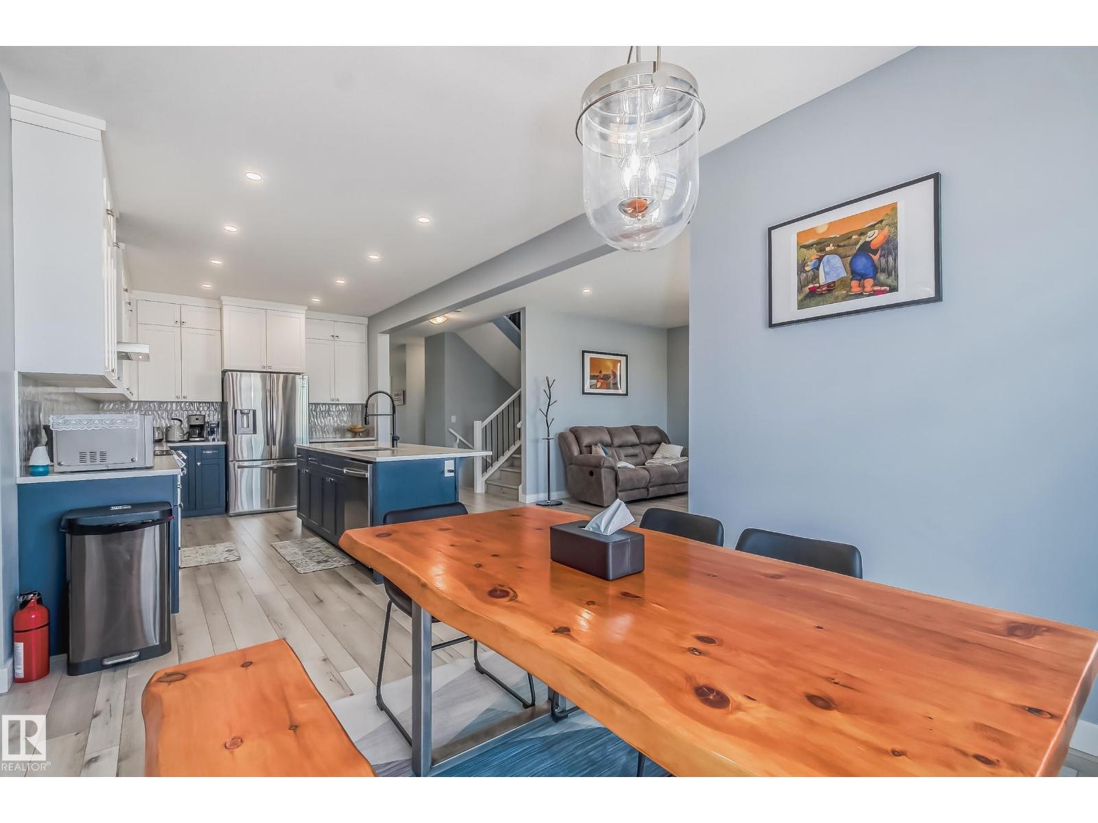 20124 17 AV NW NW - 18