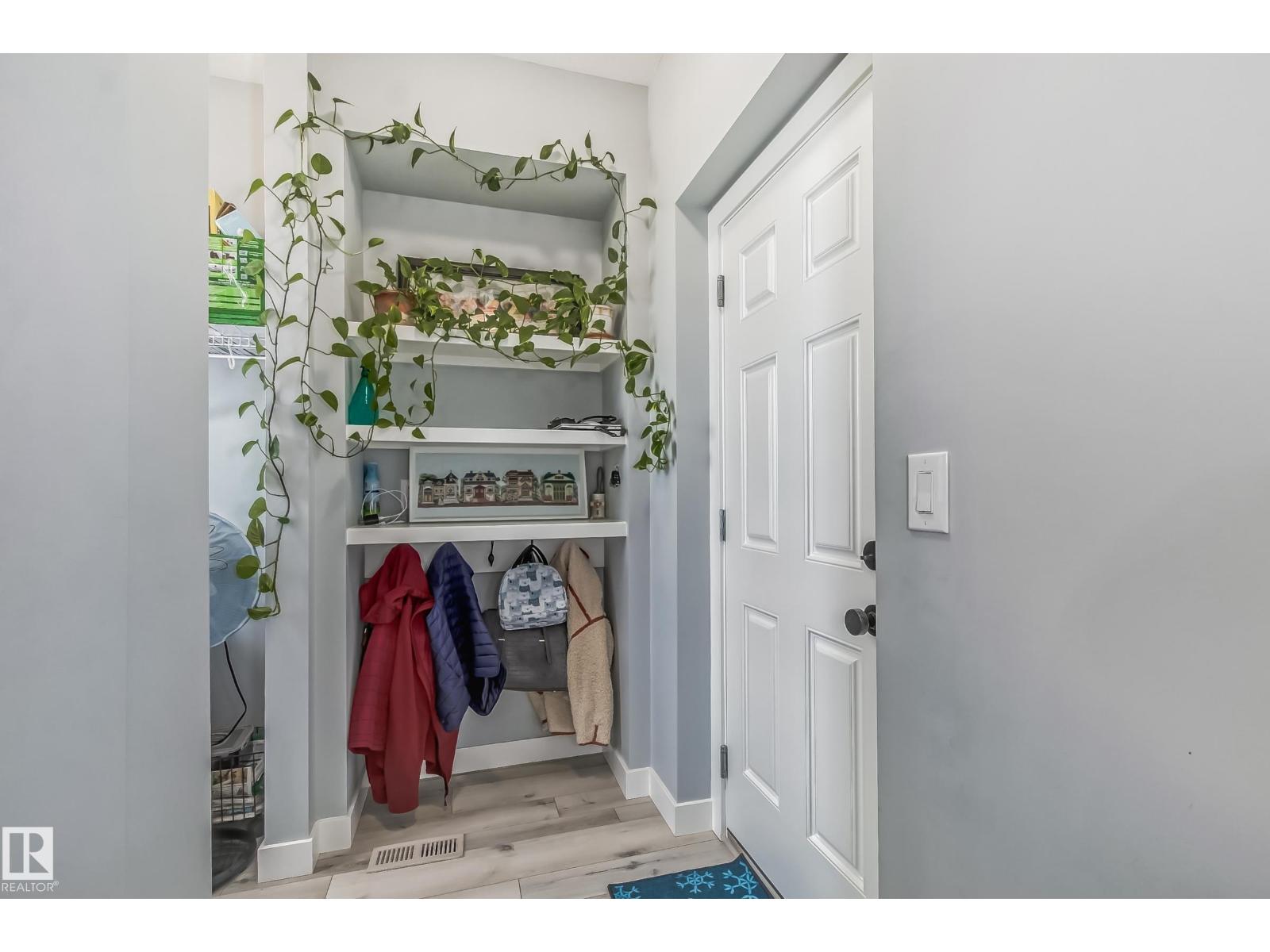 20124 17 AV NW NW - 19
