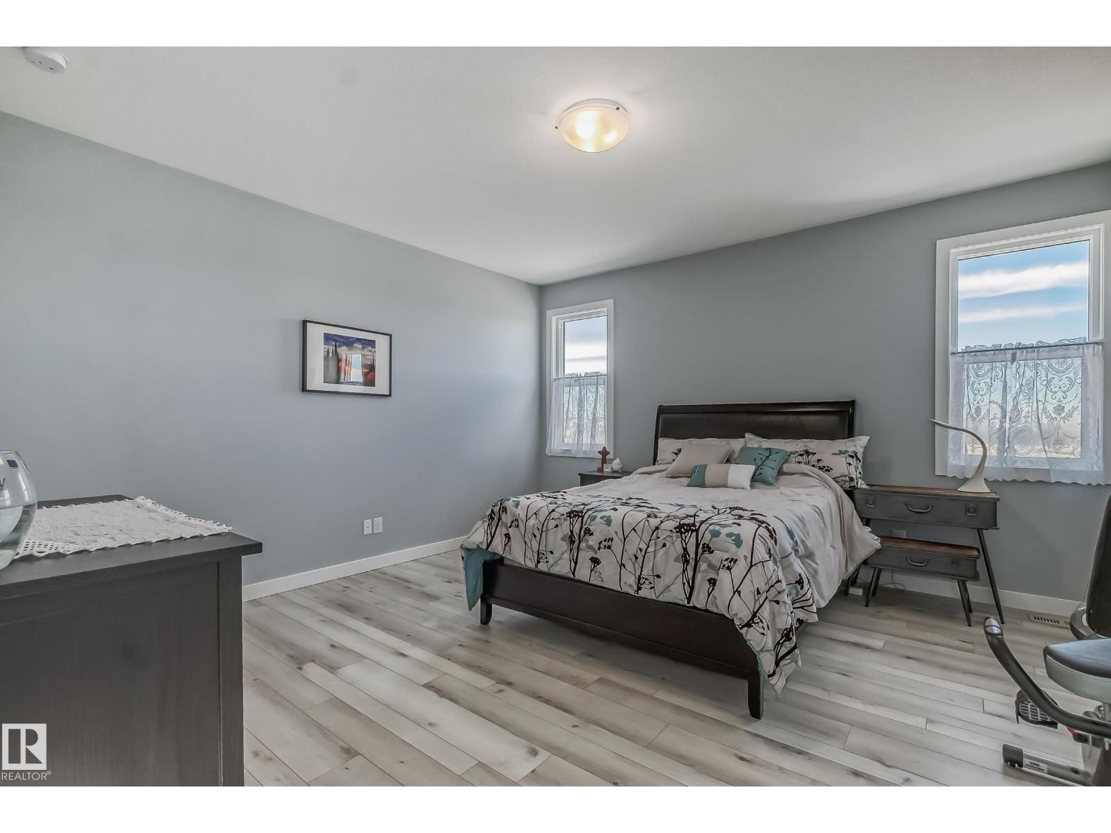20124 17 AV NW NW - 23