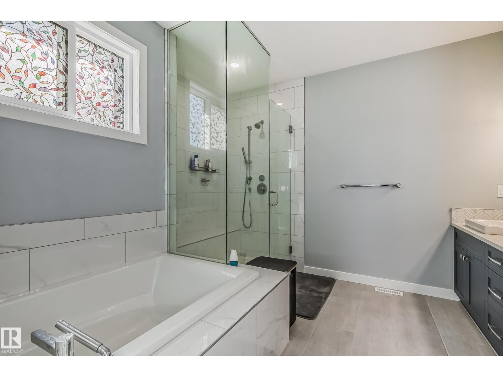 20124 17 AV NW NW - 26