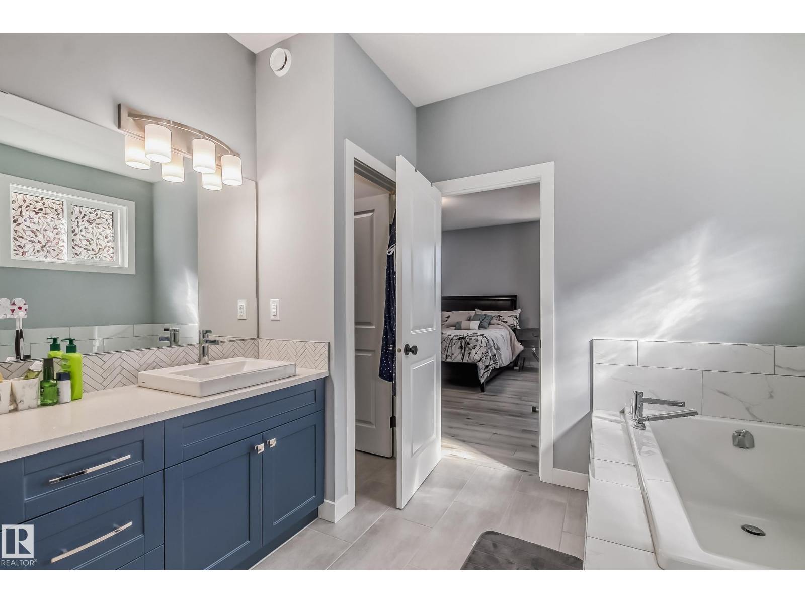 20124 17 AV NW NW - 27