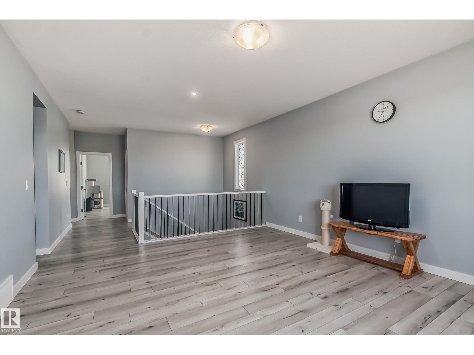 20124 17 AV NW NW - 36